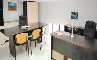 Apartament cu 5 camere de vânzare, zona Ultracentrala - Poză 5