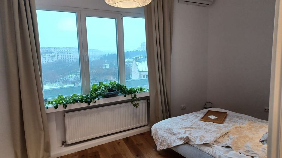 Penthouse ultracentral 4 camere, balcon panoramic, vedere Casa Poporului - Poză 2