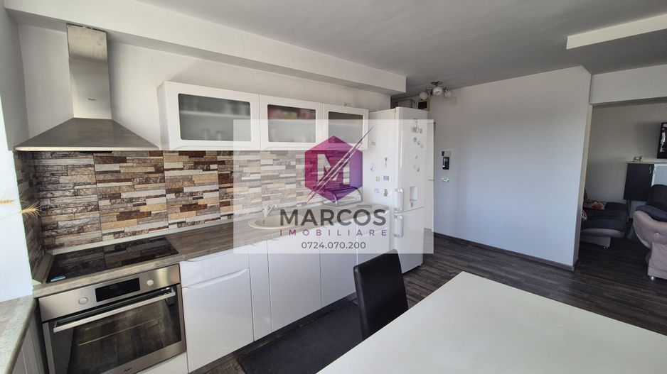Vand apartament in centru - Poză 1