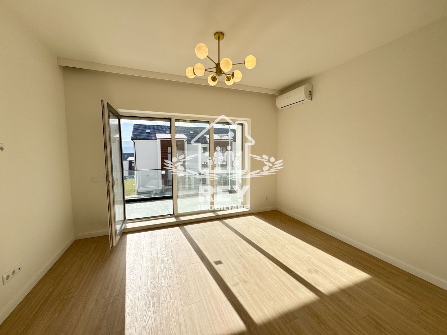 Apartament Modern 2 camere decomandat cu balcon în Cristian | Sibiu - Poză 2