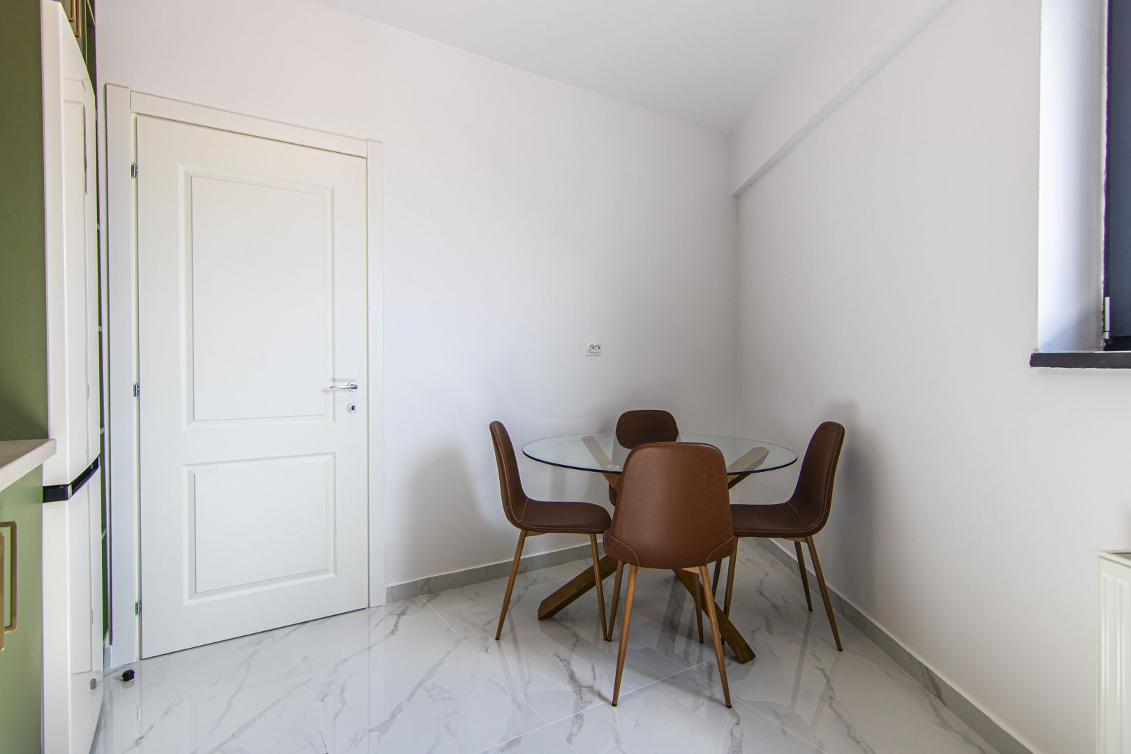 Prima inchiriere 2 Camere, 64 mp, etaj 8,  METROU Preciziei, parcare subsol - Poză 8