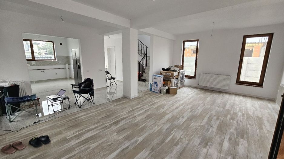 Casă Independentă curte Generoasă și Liniște finisaje de calitate - Poză 1