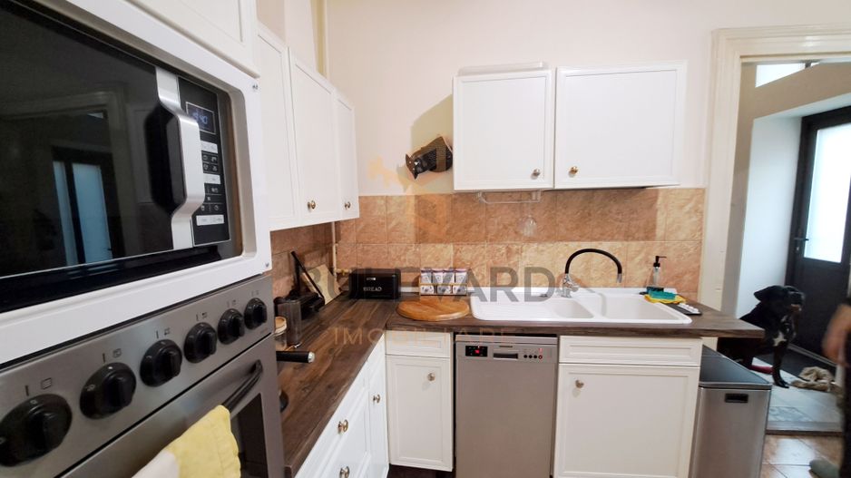 Apartament 2 camere la casa, curte si garaj! zona centrala! - Poză 12