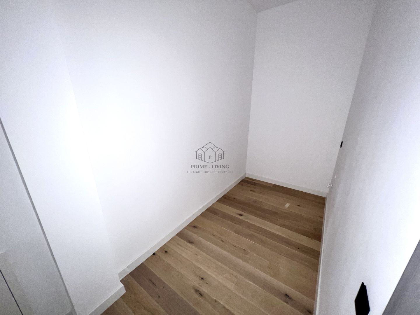 APARTAMENT DEOSEBIT CU 3 CAMERE LA VANZARE CU VEDERE SPRE PARC - Poză 7