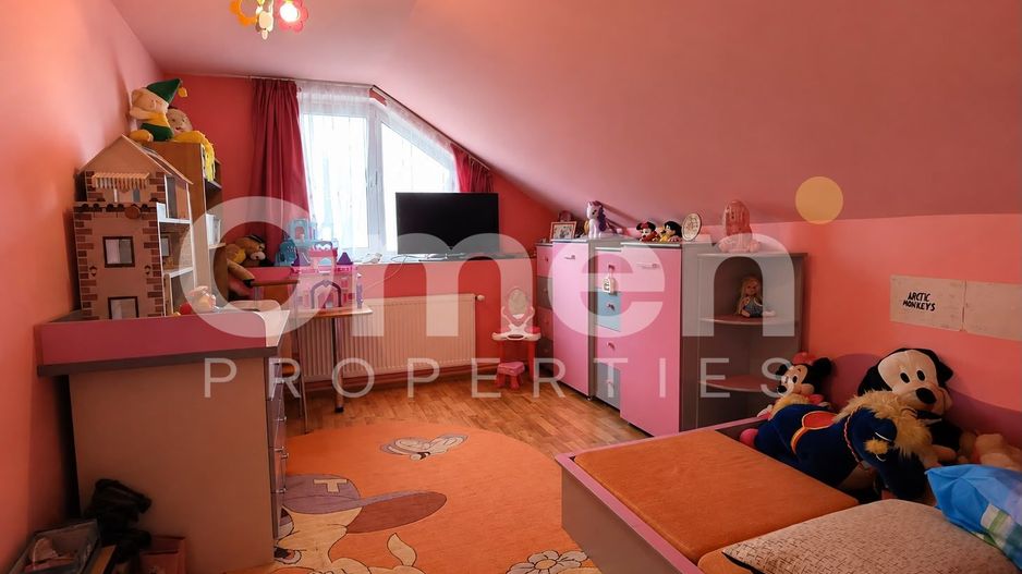 Casă P+M cu piscină și teren 1100 mp – Zona Vrancei, Baia Mare - Poză 9