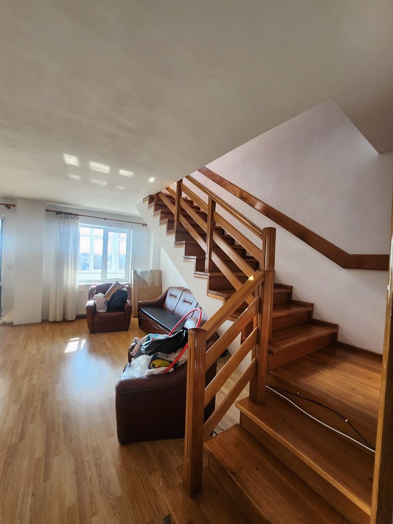 Apartament de vanzare Gh. Doja pe 3 nivele - Pitesti - Poză 2
