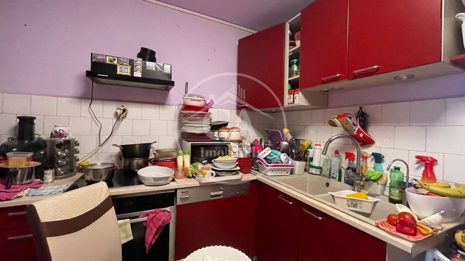 Apartament cu 3 camere de vânzare în zona Rogerius, Oradea - Poză 8