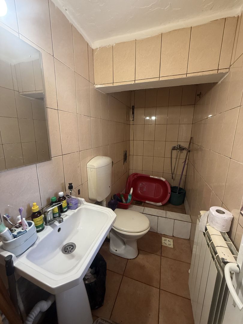 Apartament 2 cam in Vila etaj 1 + pod + curte 34 mp Campina - Poză 10