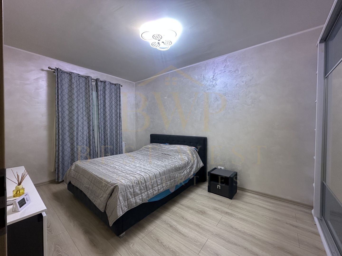 Apartament cu 2 camere, decomandat, curte, Giroc - Poză 4