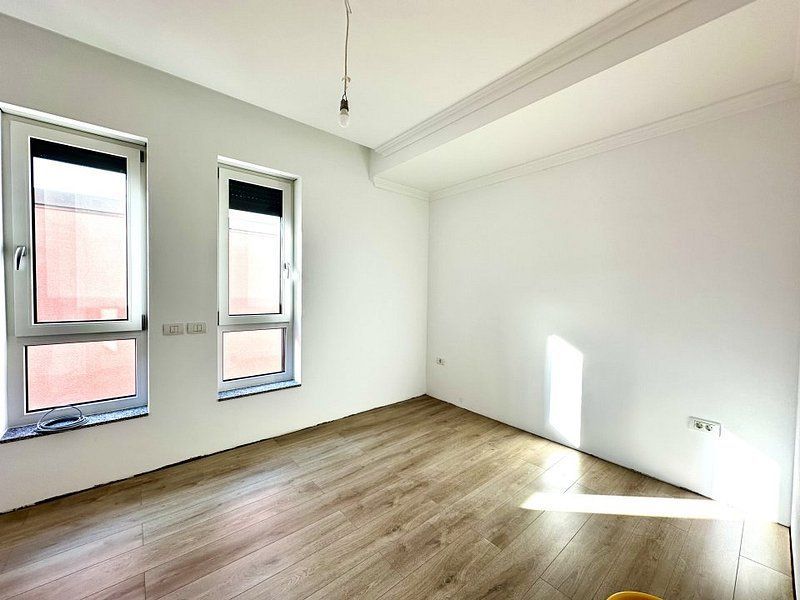 Casa lângă Iulius Town - zona Lipovei - Poză 3