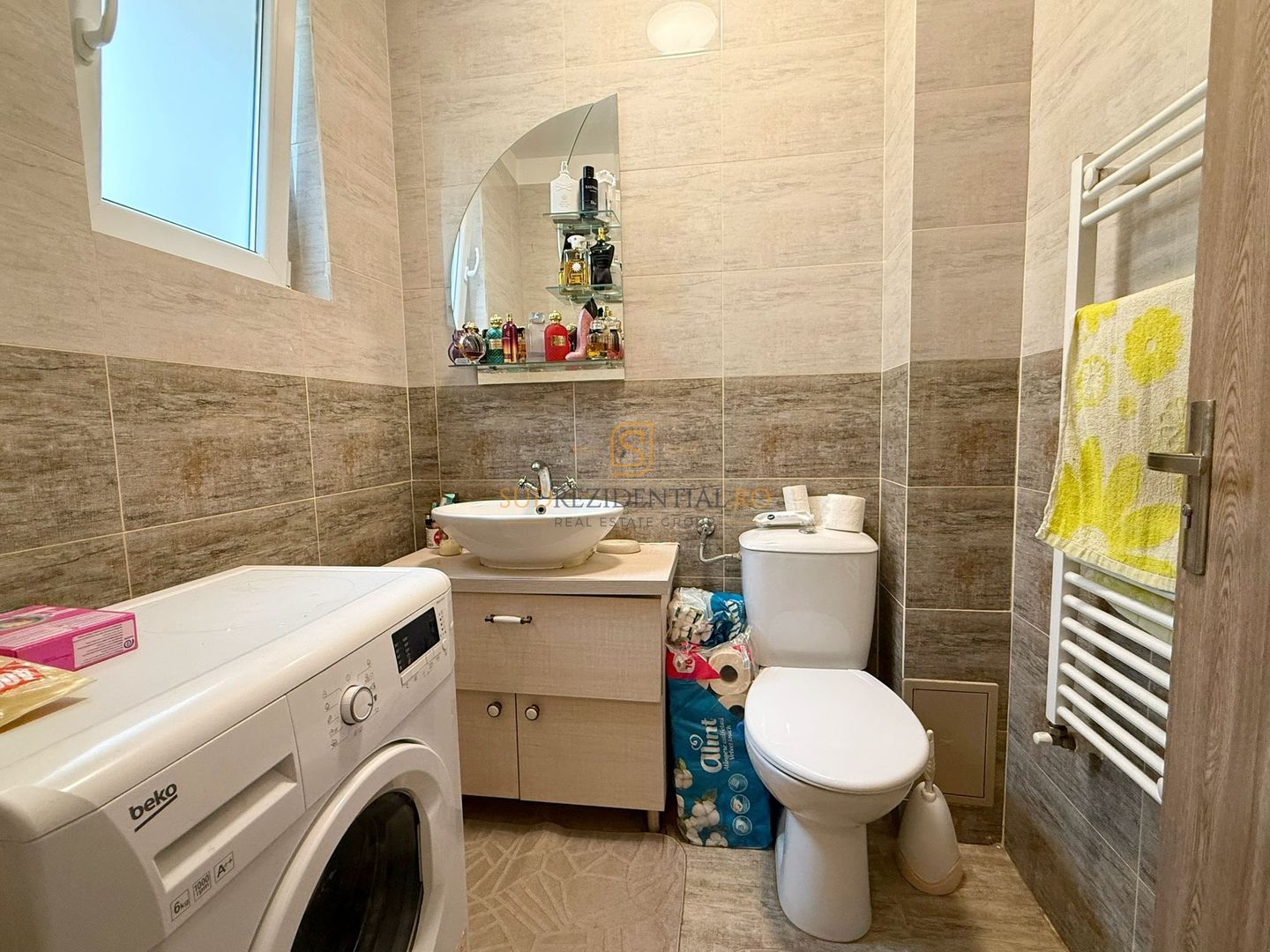 Vila insiruita mobilata si utilata / 4 camere/ 3 Bai / Curte proprie - Poză 7