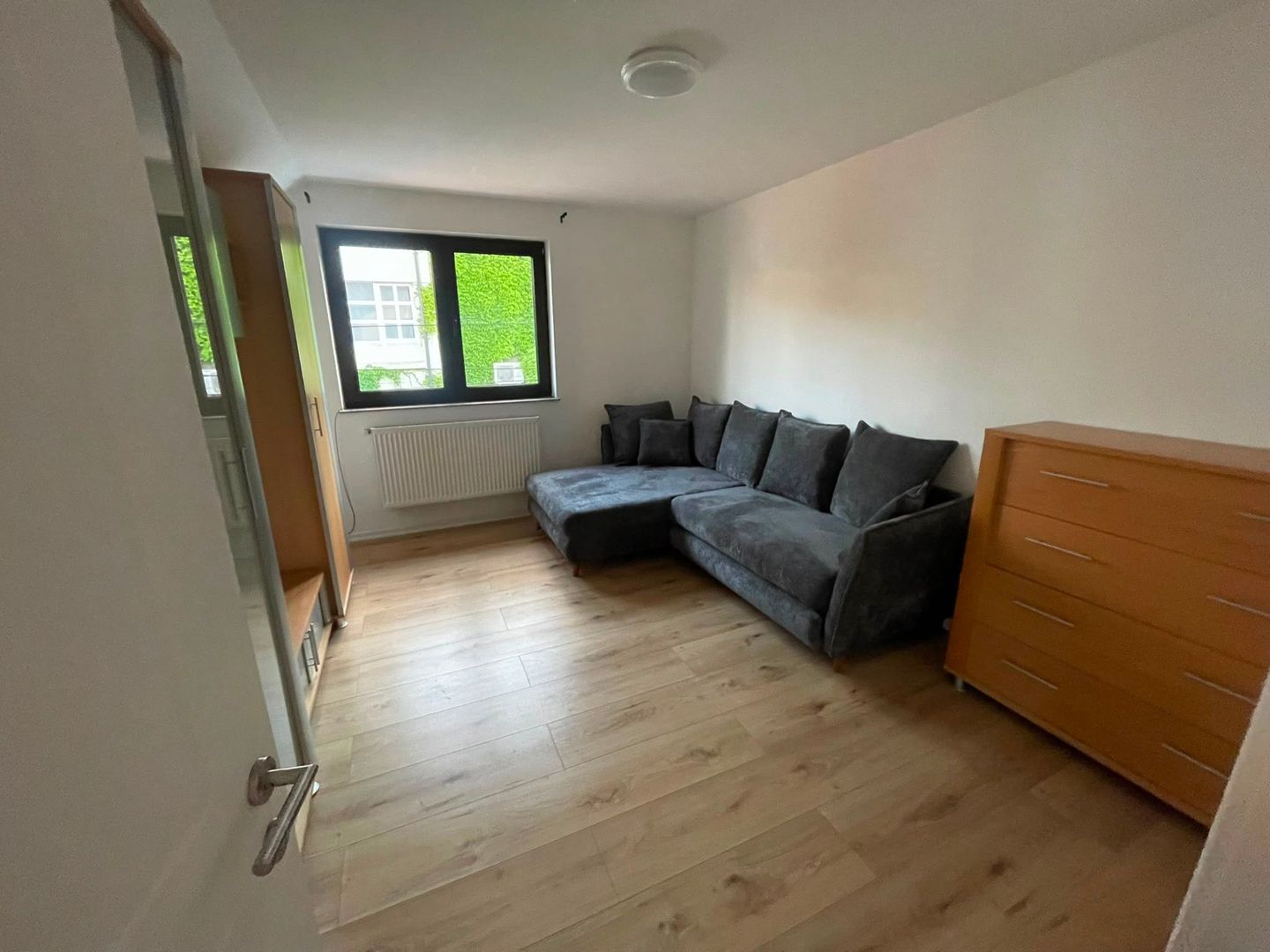 Apartament spațios cu 3 camere , - LA CURTE - 83 mp - Poză 15