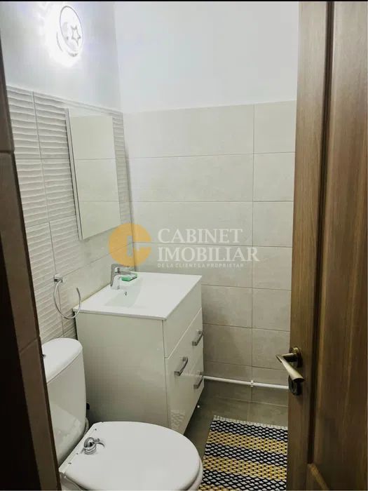 3 camere spațioase, 2 băi, balcon mare – zonă centrală excelentă! - Poză 6