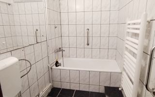 Apartament 4 camere în casă, zona 22 Decembrie! - Poză 11
