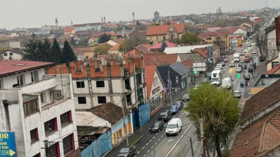 Apartament spațios de Închiriat 2 Camere, Et 6/8,  Intim Spitalul Arad - Poză 12