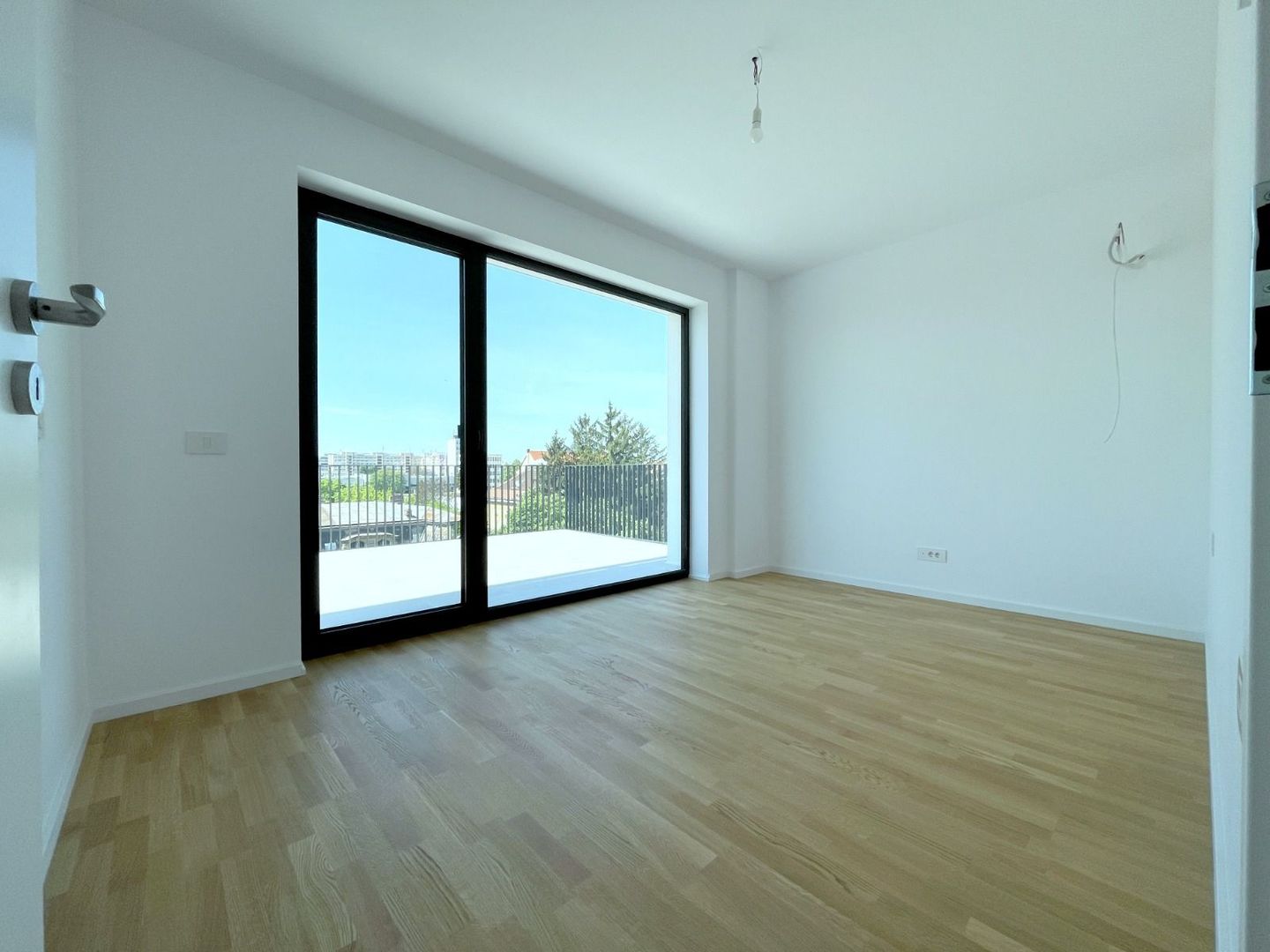 Apartment 3 camere cu terasa de 46 mp - Poză 11