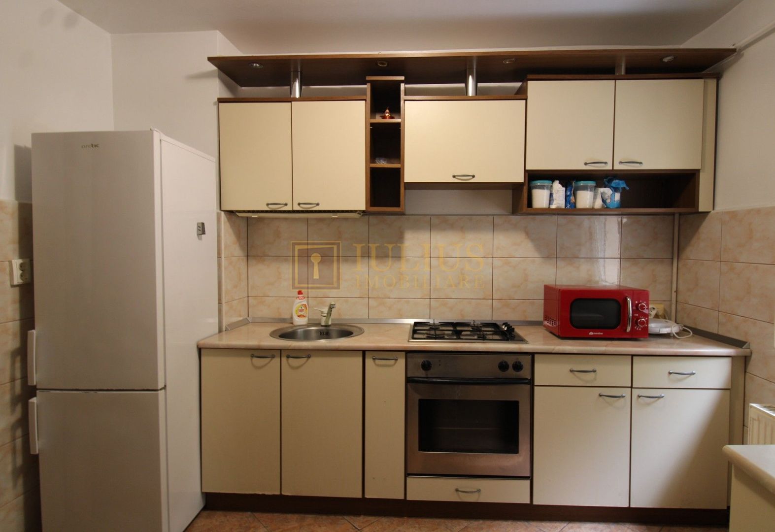 Apartament spatios, 3 camere, 2 bai, ideal pentru studenti - Poză 9