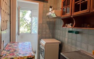 3 camere cu vedere la Parc Humulesti - Poză 5