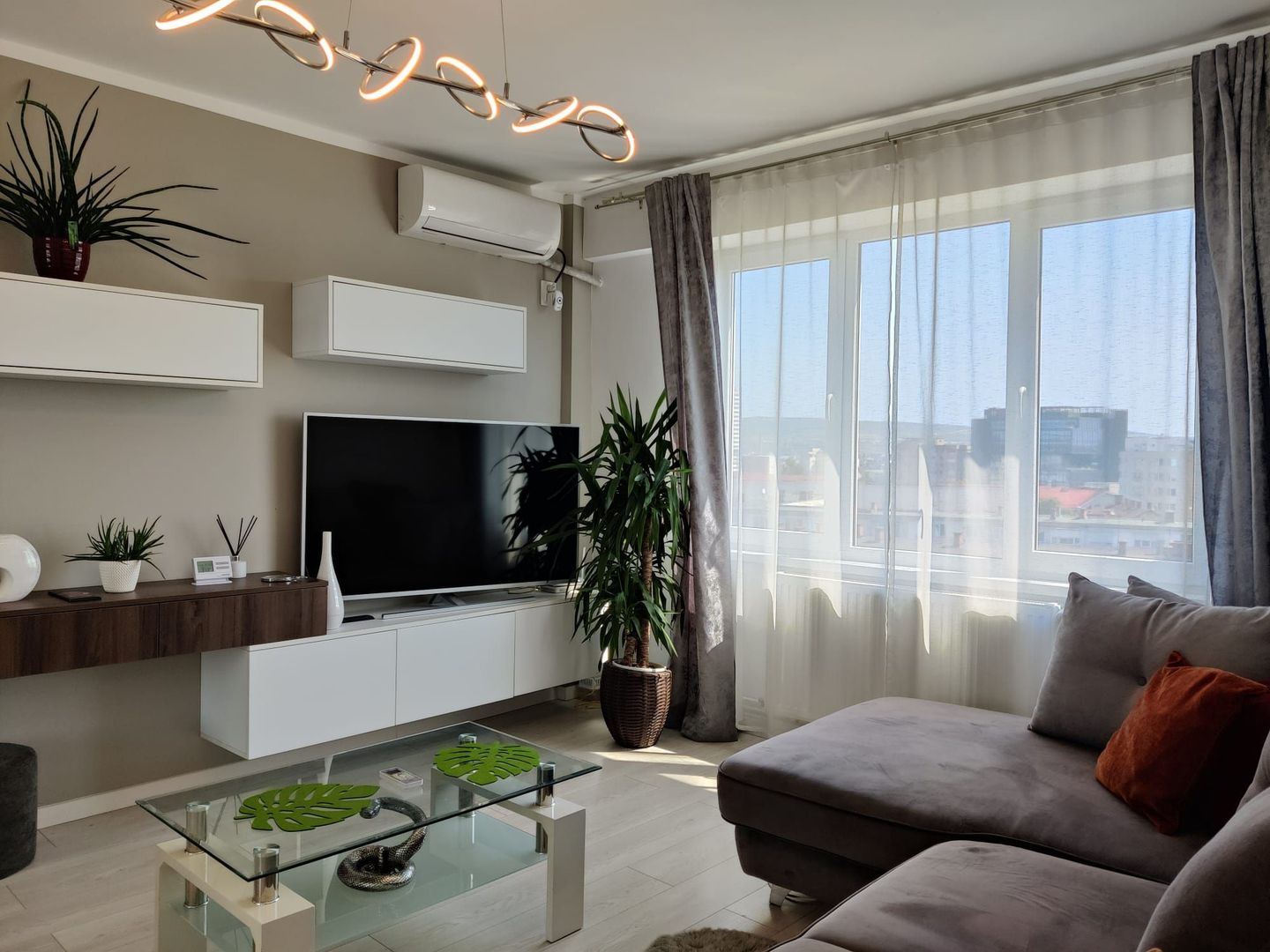 Apartament 3 CAM 75 MP, Ultracental, Piata Mihai Viteazu, parcare - Poză 1