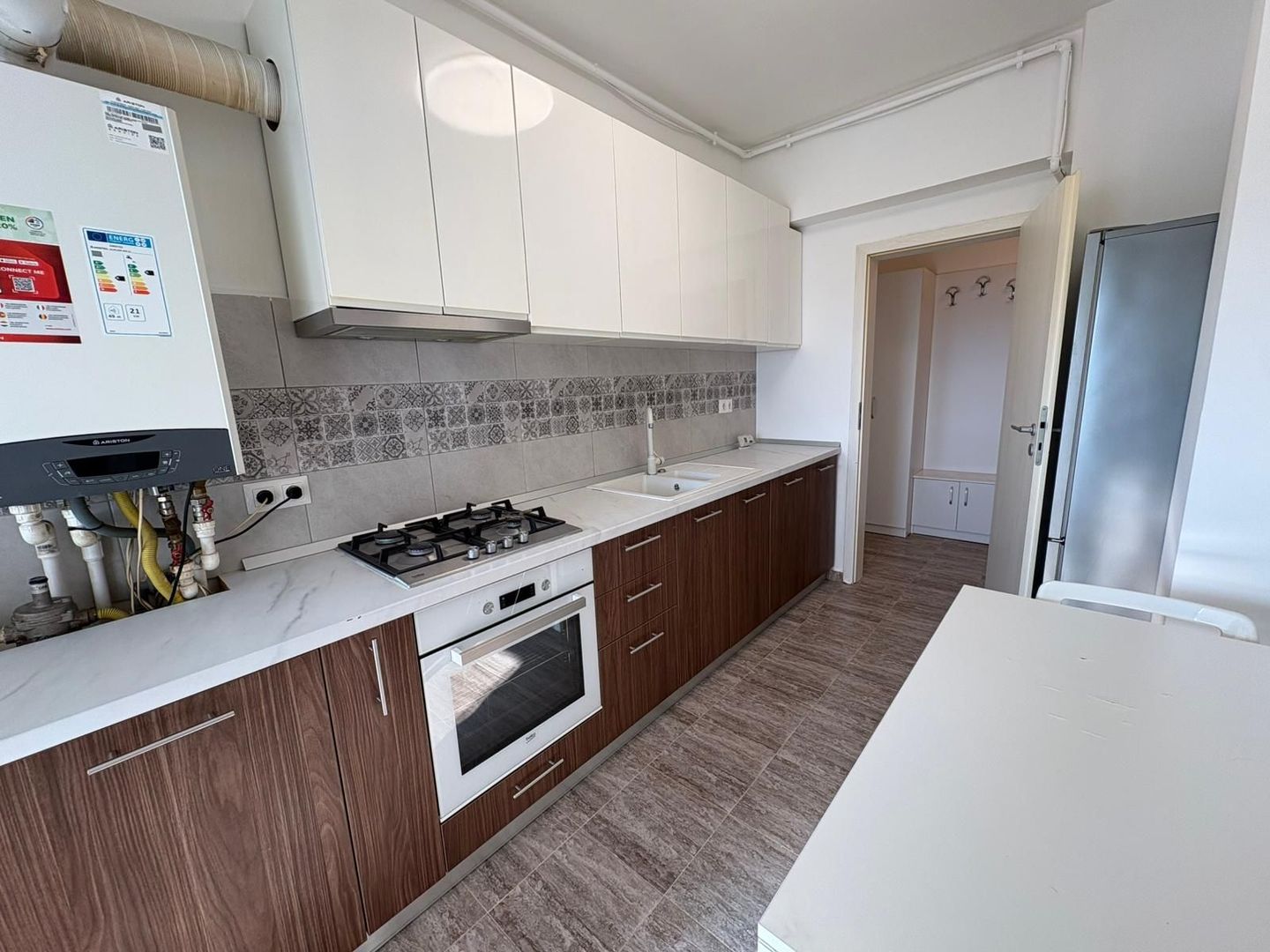 AP. 2 CAMERE APARATORII PATRIEI, NOU, CENTRALA, PARCARE, METROU 9 MIN - Poză 6