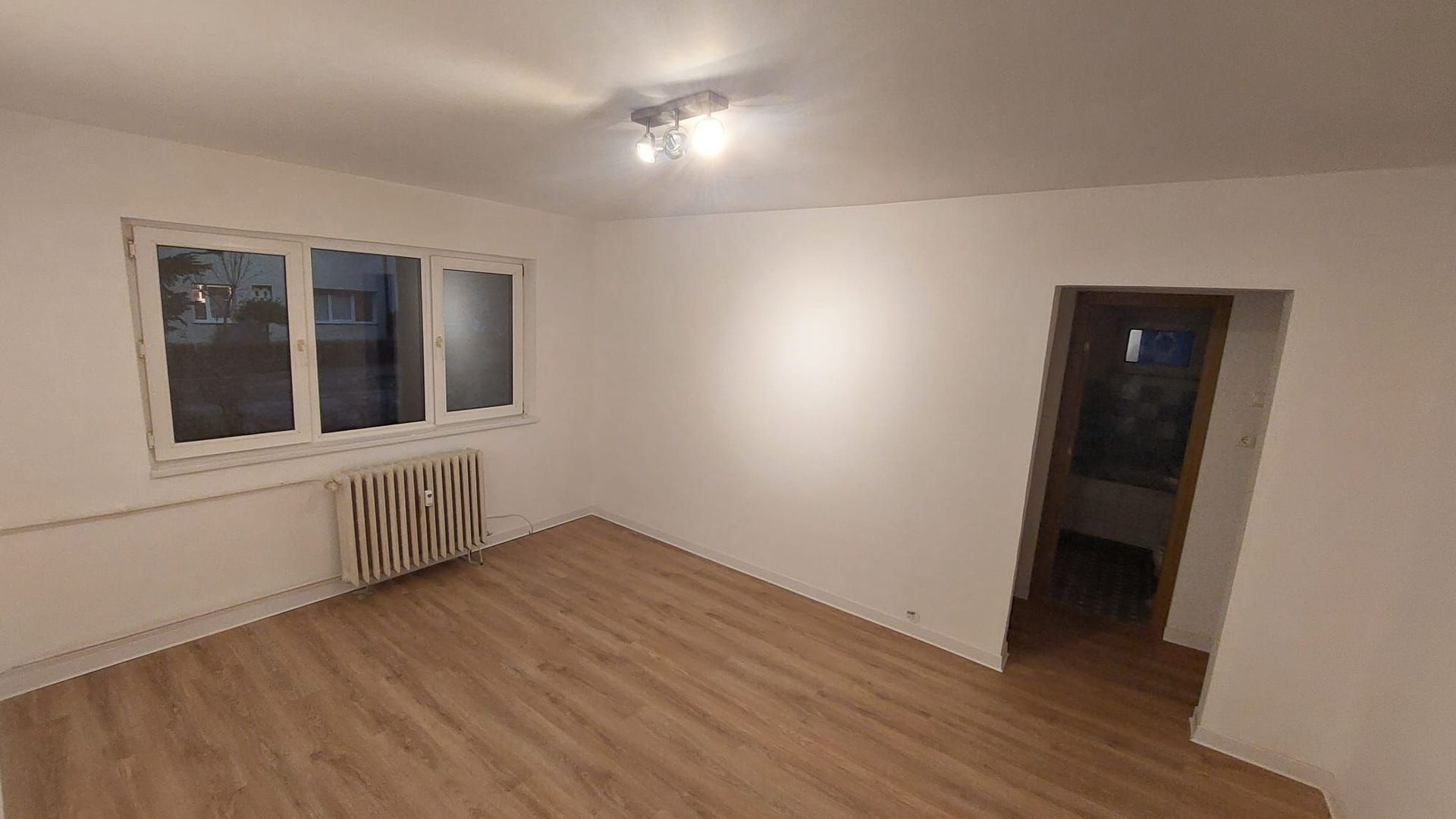 🏠 Apartament 2 camere, Parter, Zona Narcisa - Poză 2
