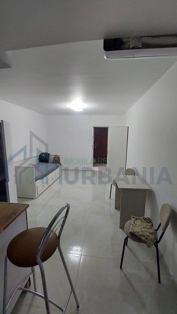 Inchiriez garsoniera la gara Nicolina - Poză 1