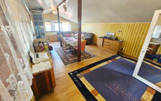 🏡 Casă spațioasă cu 9 camere în Strejnicu – pentru locuință, birouri - Poză 46