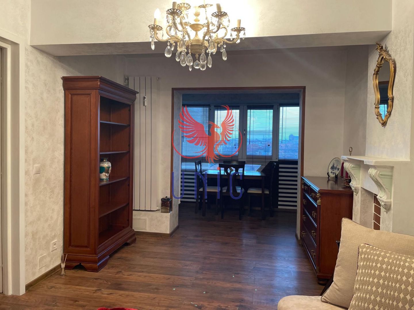 Proprietate deosebita, in inima orasului - Poză 2