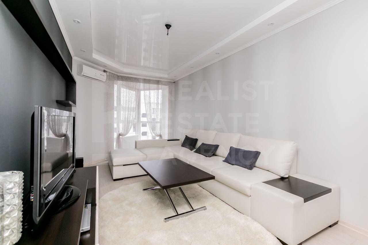 Chirie, apartament, 3 camere, Valea Trandafirilor, Centru - Poză 1