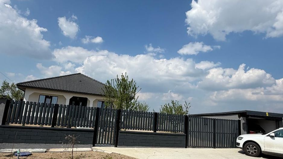 Casa noua in localitatea Carandeni - Poză 16
