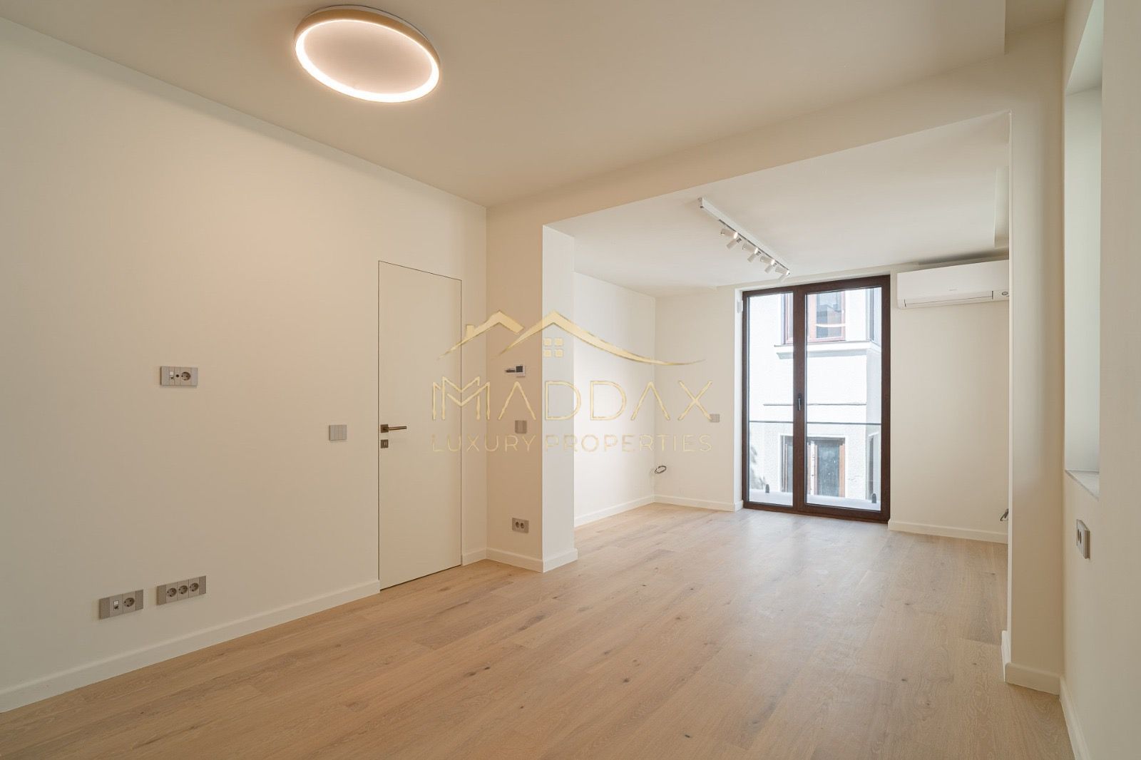 Vila Unica Noua cu 8 camere *300mp* /fotovoltaice si pompa cladura// Dorobanti - Poză 21