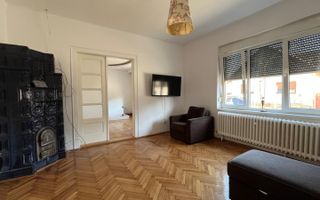 Casă individuală de închiriat – 4 camere, curte și terasă – Terezian - Poză 7