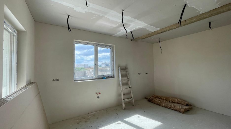 Duplex despartit prin camera tehnica - 4 Dormitoare - Urseni - Poză 5