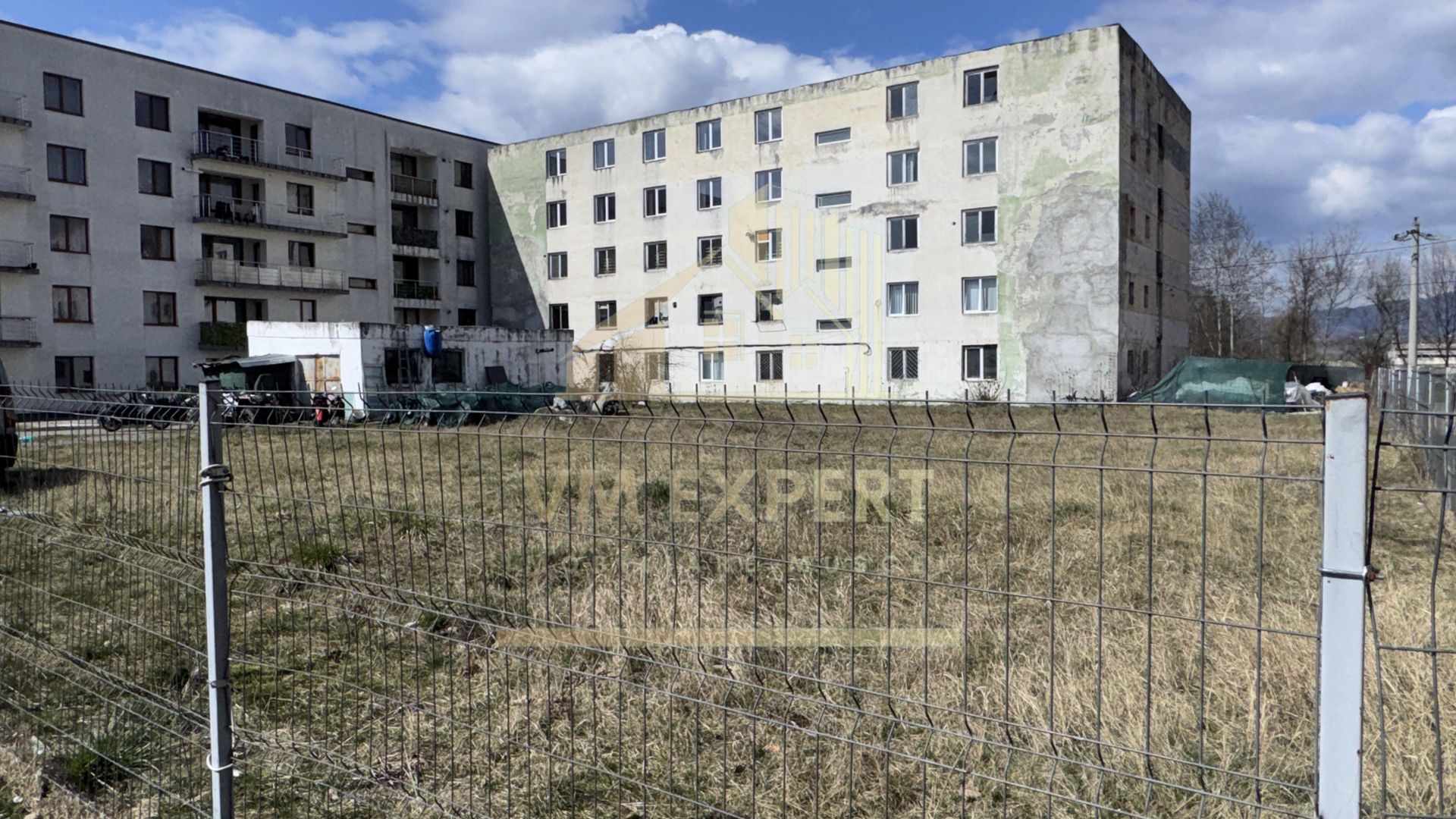 BLOC DE GARSONIERE P+4 SUPRAFAȚĂ UTILĂ 2135MP TEREN 2967 MP CĂMPULUNG - Poză 46