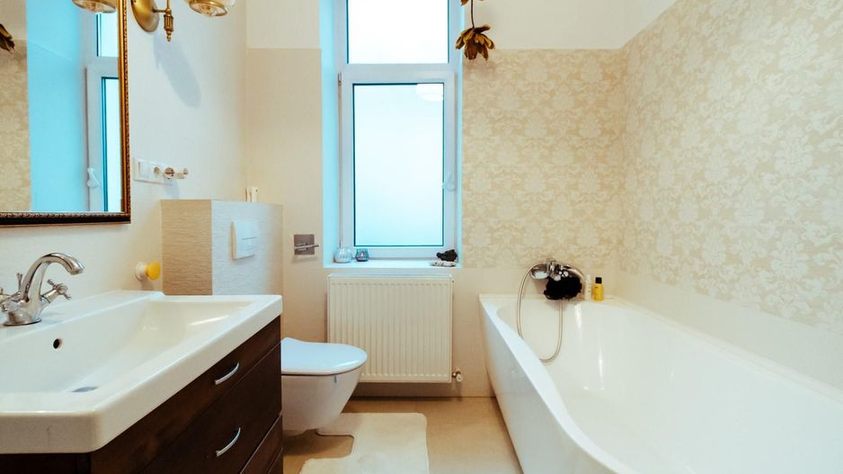 Piata Sfatului, apartament  deosebit, luminos, cu priveliște frumoasă - Poză 5