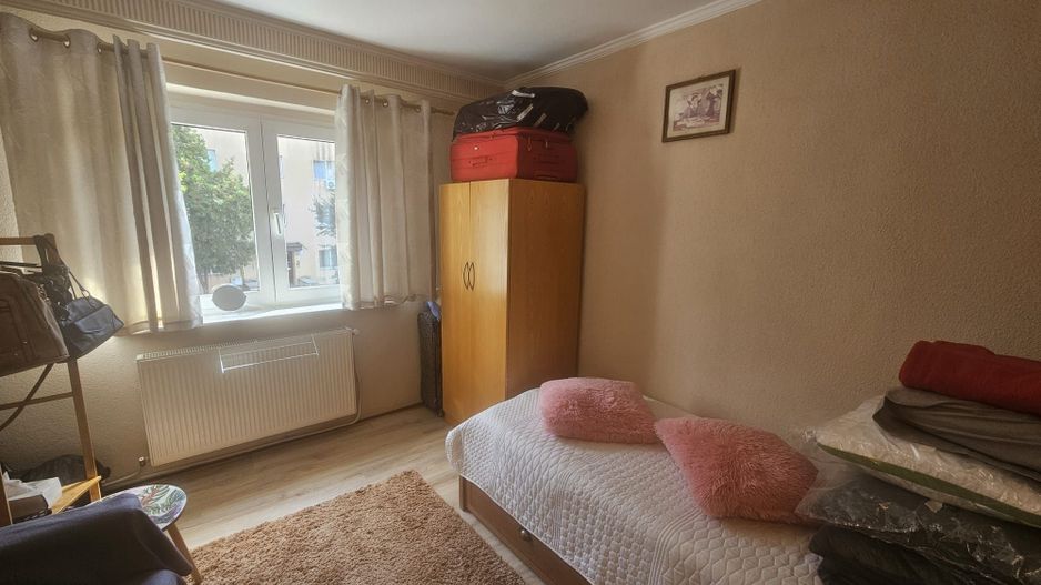 Apartament 4 camere, etaj 1 – Exercițiu, lângă Poștă - Poză 11