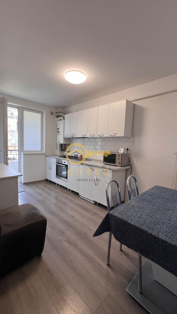 Garsoniera pe Pictor Brana, Selimbar- Etaj 1, loc de parcare privat - Poză 1