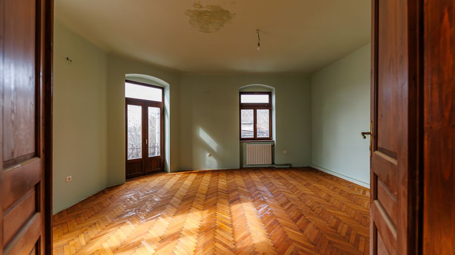 Cladire Istorica - Zona Baile Neptun - Comision 0% - Poză 11