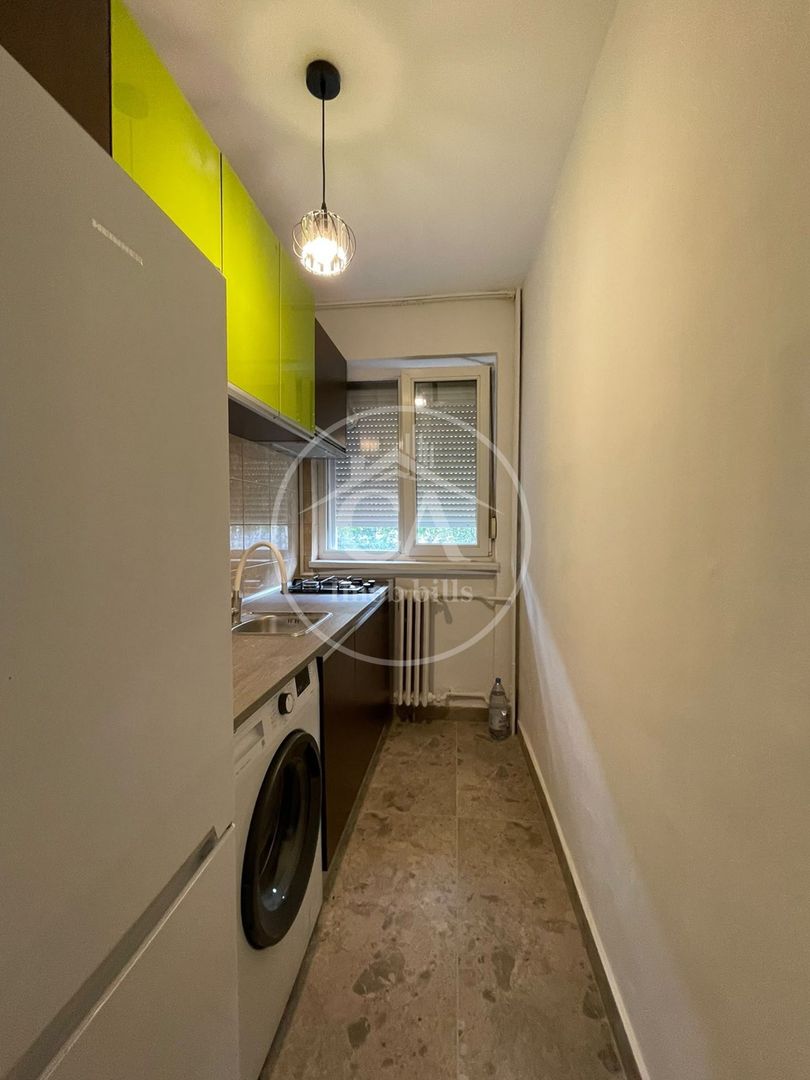 Apartament de vânzare cu 2 camere în zona Rogerius, Oradea - Poză 5