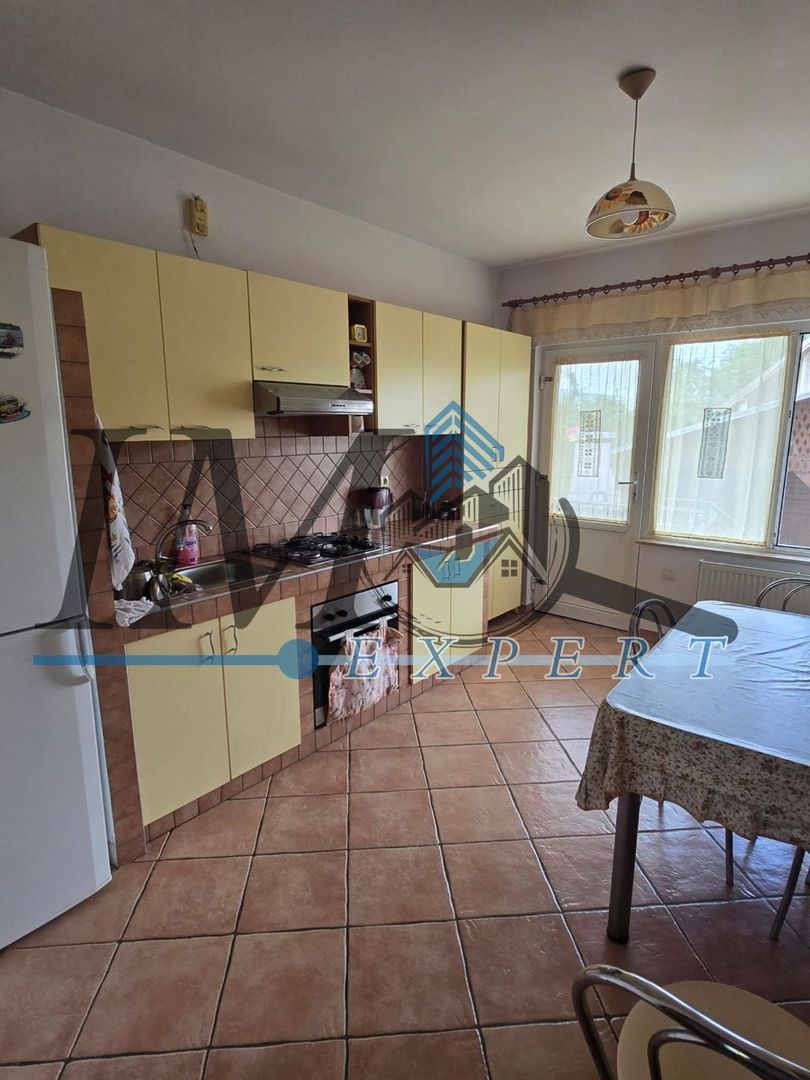 Casă de vânzare zona centrala Aiud - Poză 6