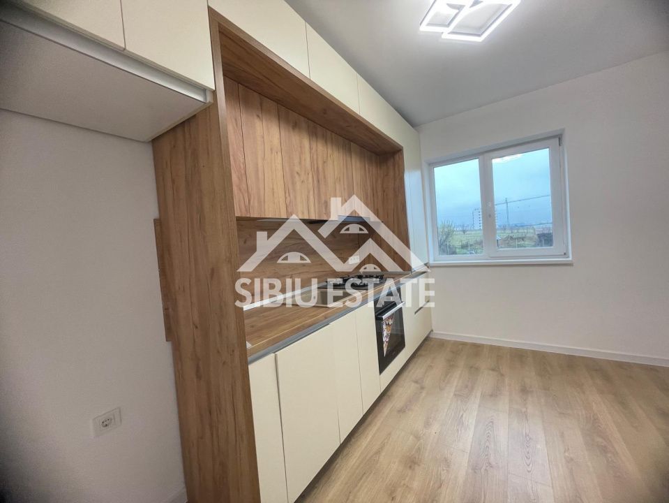Apartament cu 3 camere, s.utila 70.15 mp.  bloc cu lift-  loc de parcare - Poză 12