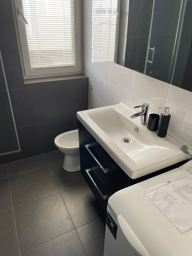 Apartament modern I Loc de parcare I intrare in Dumbravita - Poză 13