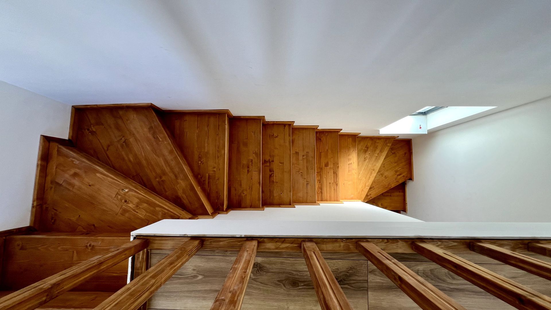 Vilă duplex 180 mp utili + terasă 50 mp | teren 300 mp | Bragadiru | - Poză 14