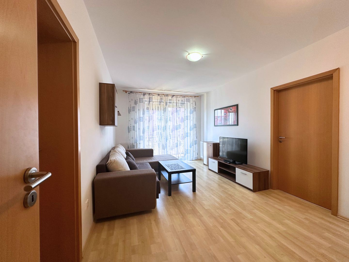 Apartament 2 camere mobilat și utilat cu vedere superbă spre Tâmpa - Poză 1