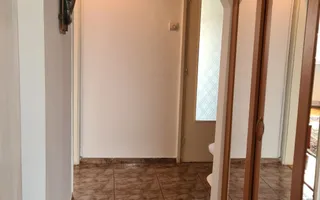 Apartament 3 camere, etaj intermediar, parcare, beci - Astra - Poză 13