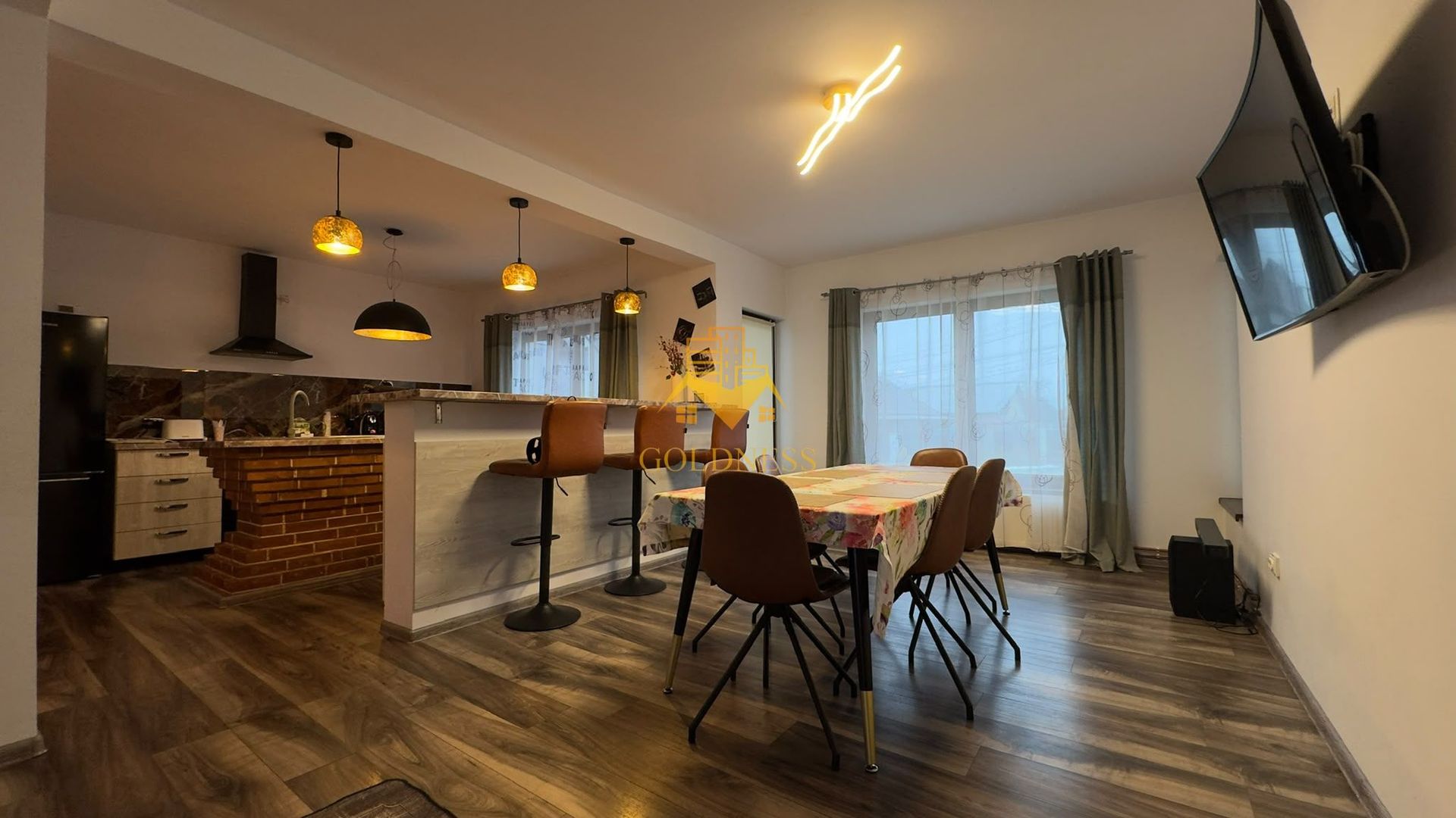 Se vinde Casa Hugo! Afacere la cheie la 2 km de Centru! Comision 0%! - Poză 1