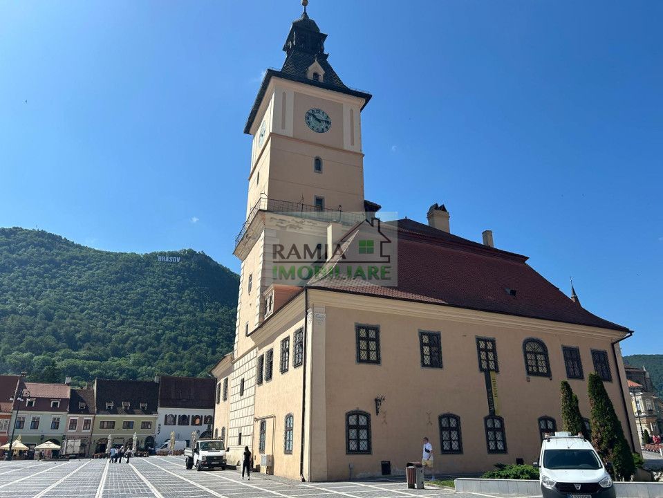 Apartament 2 camere de închiriat în Piața Sfatului, Centrul Istoric - Poză 1