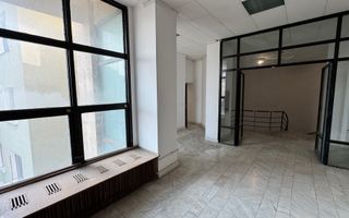 Spațiu comercial 493 mp utili | Locație centrală | Vizibilitate excelentă | - Poză 28