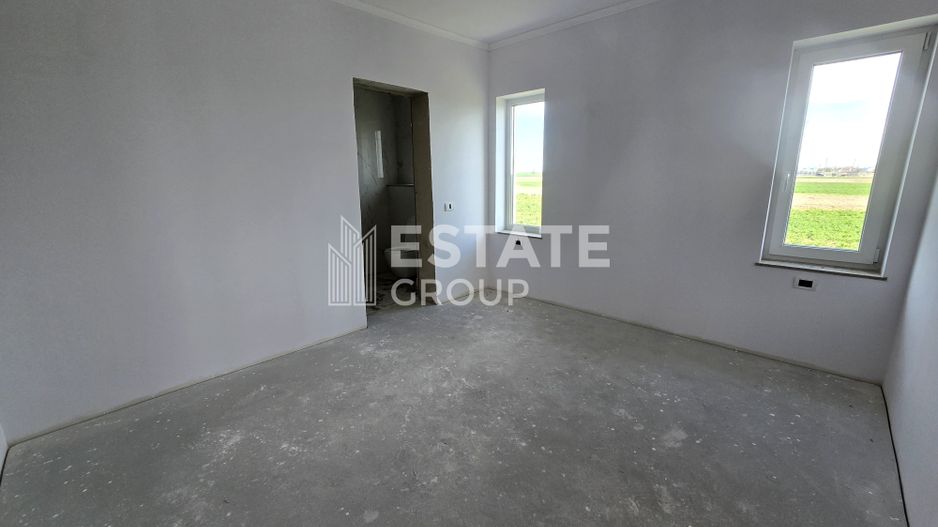 Duplex pe parter cu 4 camere in  Cornesti - Poză 9