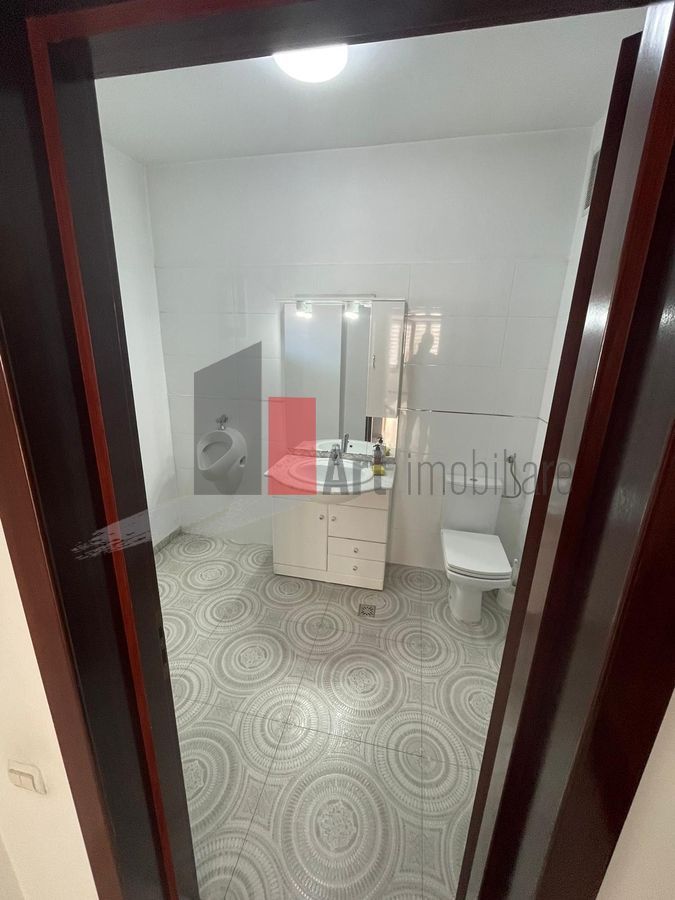 Va prezentam un apartament de 3 camere zona dorobanti,ideal firma sau locuit - Poză 10